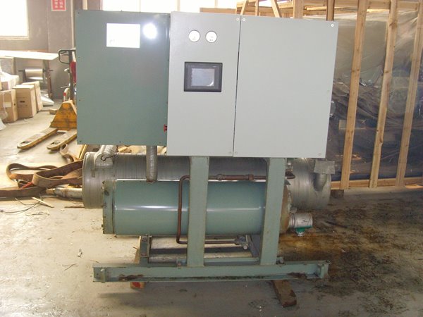 新政镇酒店中央空调不停机清洗方法介绍